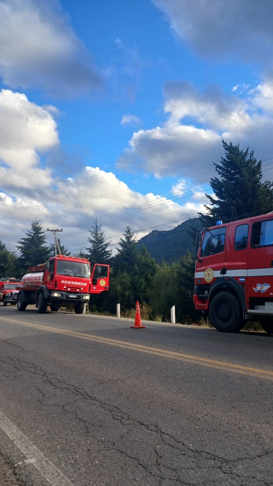 Luchando contra el fuego en Melipal: una tarde de valentía y solidaridad
